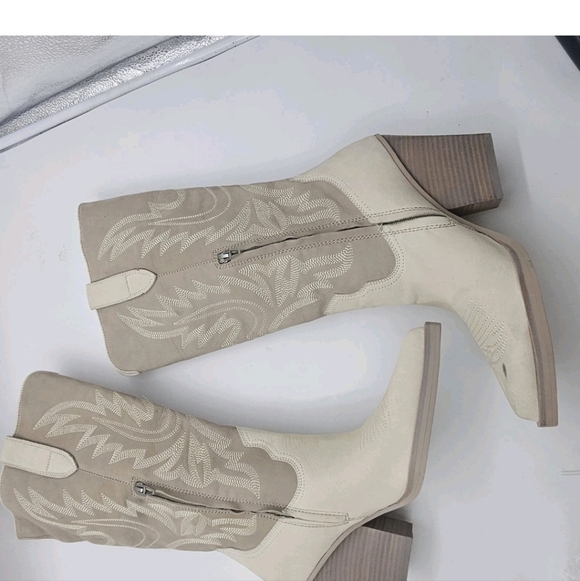 Dolce Vita Women's Blanch Fashion Boot size western cream white tan Cowboy 9.5 - Picture 9 of 11